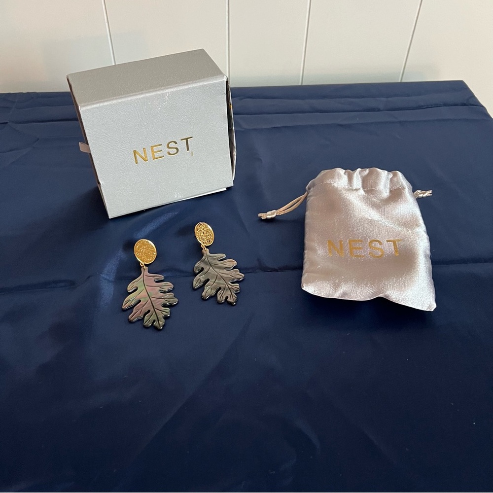 NEW NEST Mother Of Pearl Leaf Jewelry